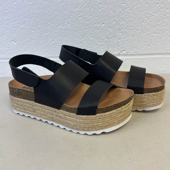 NWT Dirty Laundry Black Platform Sandals with Textured Straps - Picture 5 of 10